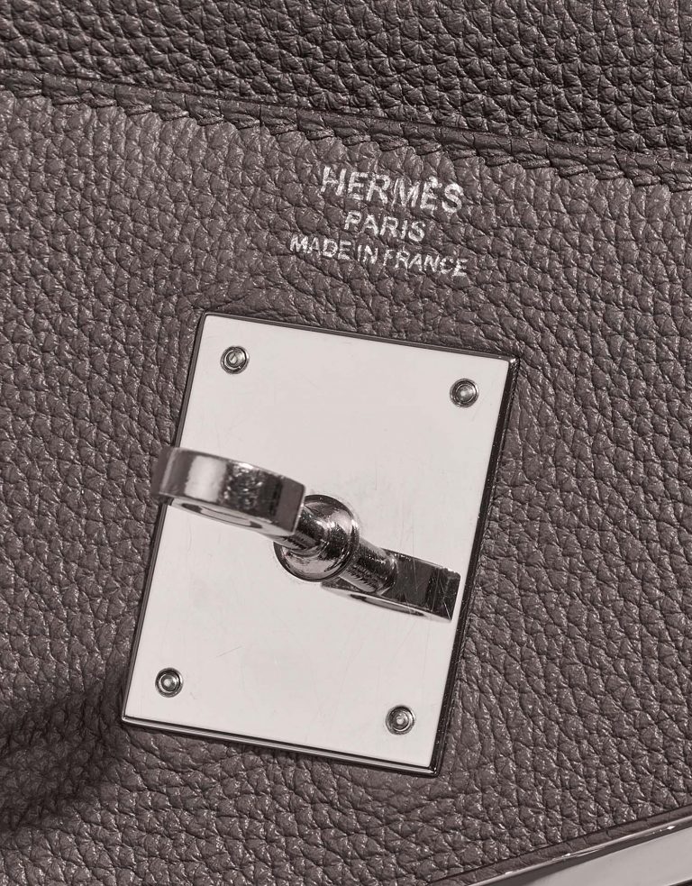 Hermès Kelly 28 Etain Logo  | Sell your designer bag on Saclab.com