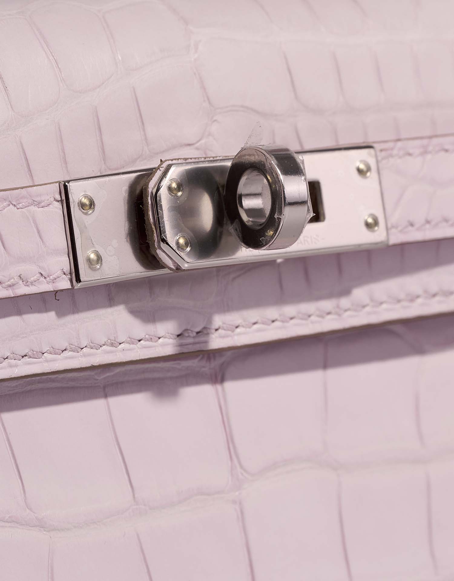 Hermès Kelly Mini MauvePale Closing System  | Sell your designer bag on Saclab.com