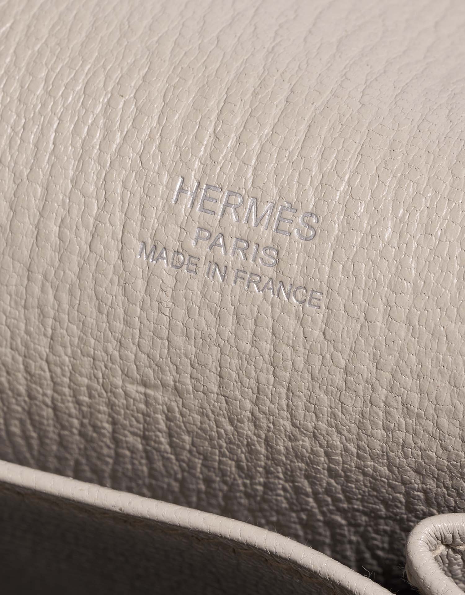 Hermes Gris Tourterelle Taurillon Clemence Leather Evelyne III PM Bag Hermes