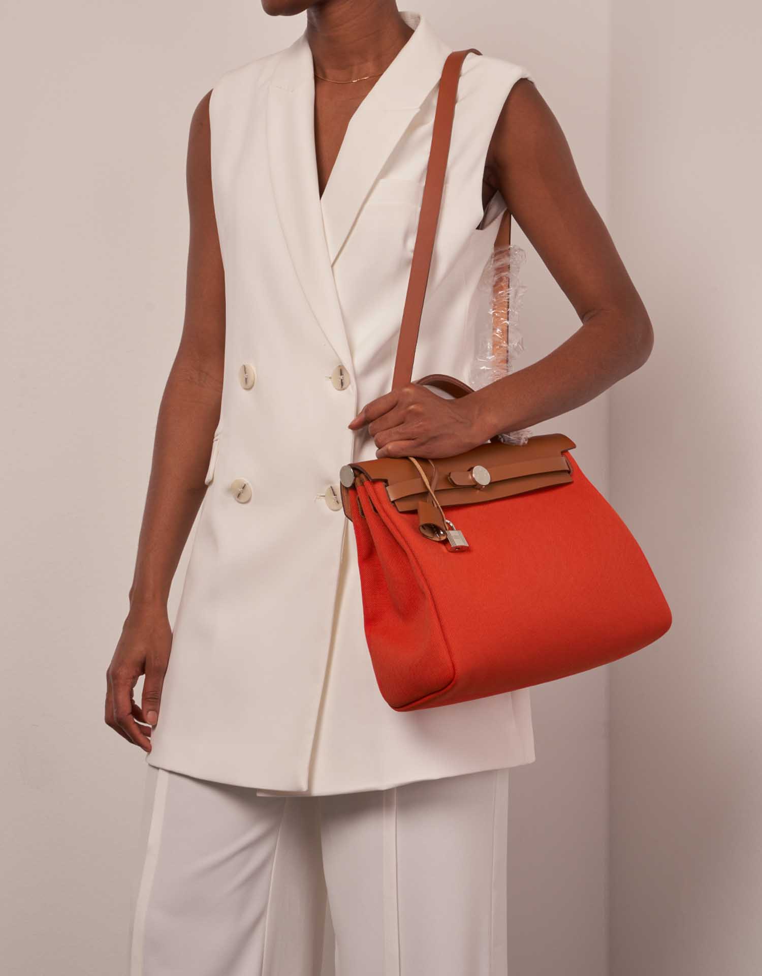 Hermès Herbag 31 Mecano-Fauve Sizes Worn | Sell your designer bag on Saclab.com