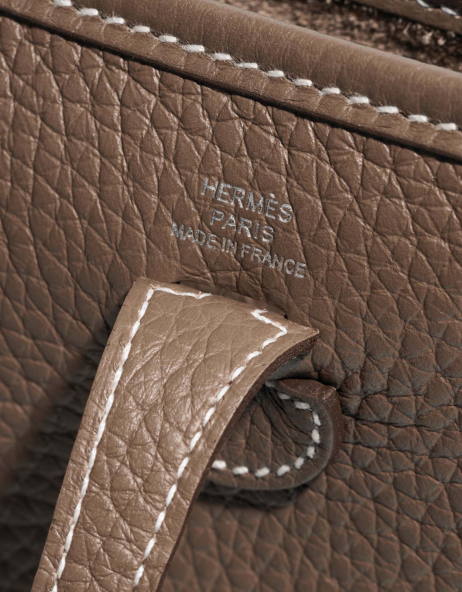 Hermès Evelyne 16 Etoupe-BleuIndigo Logo | Verkaufen Sie Ihre Designer-Tasche auf Saclab.com