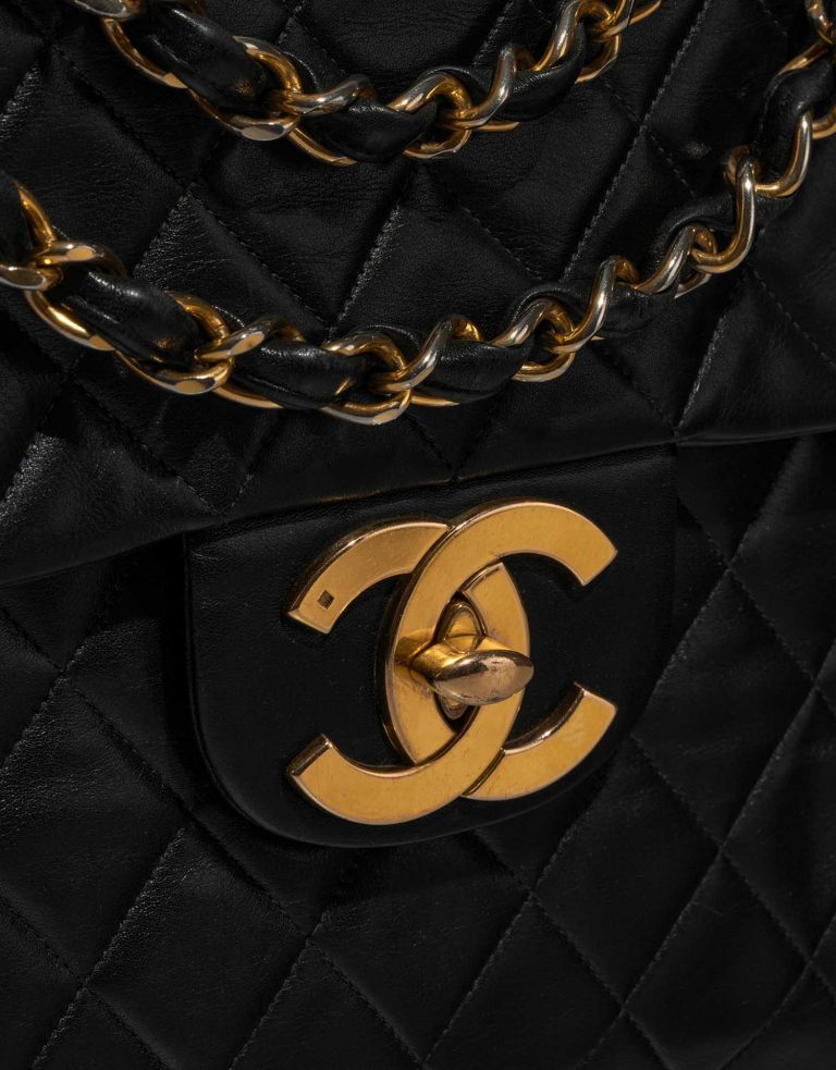 Chanel Timeless Jumbo Black Closing System  | Sell your designer bag on Saclab.com