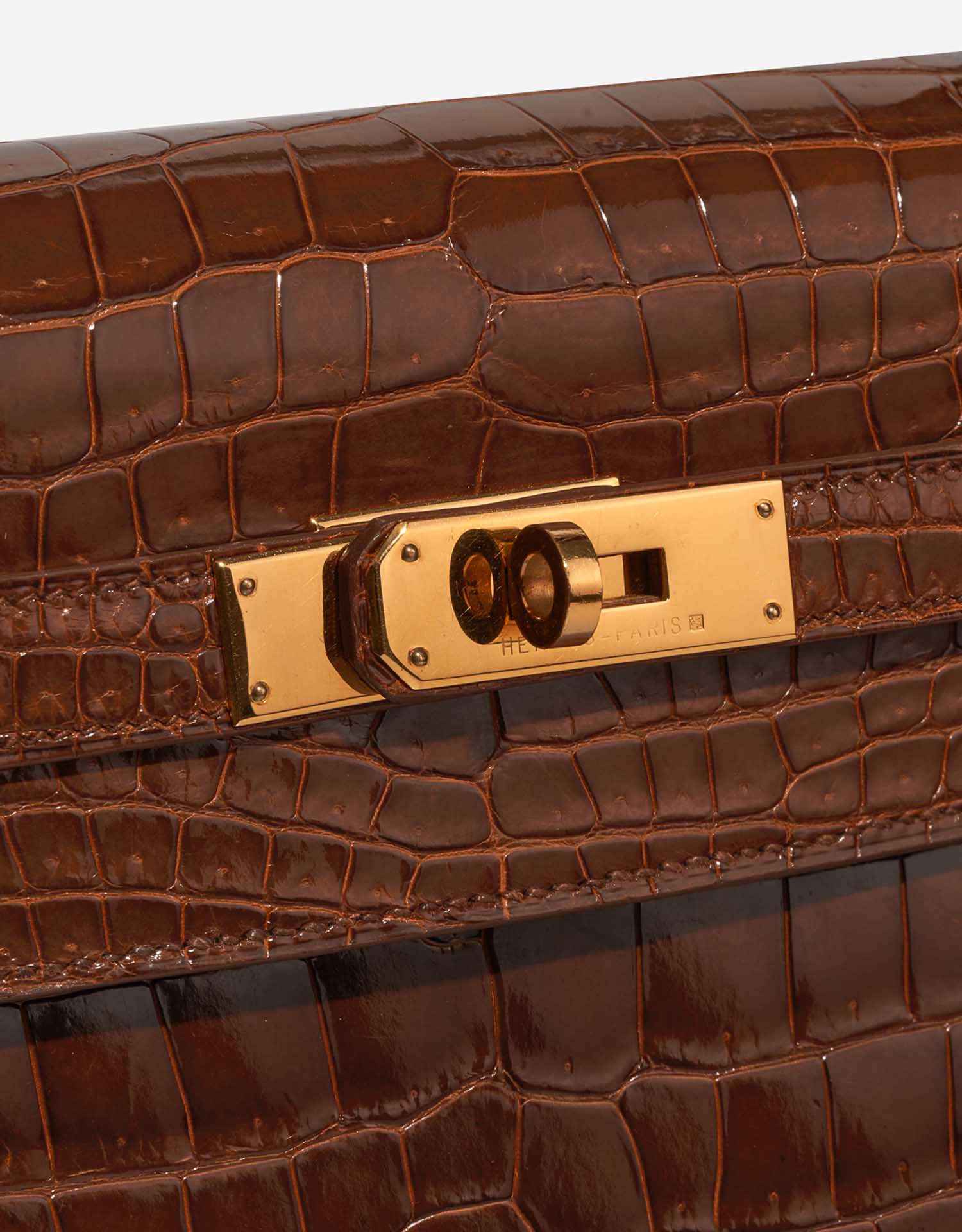 Hermès Kelly 32 Etrusque Closing System  | Sell your designer bag on Saclab.com