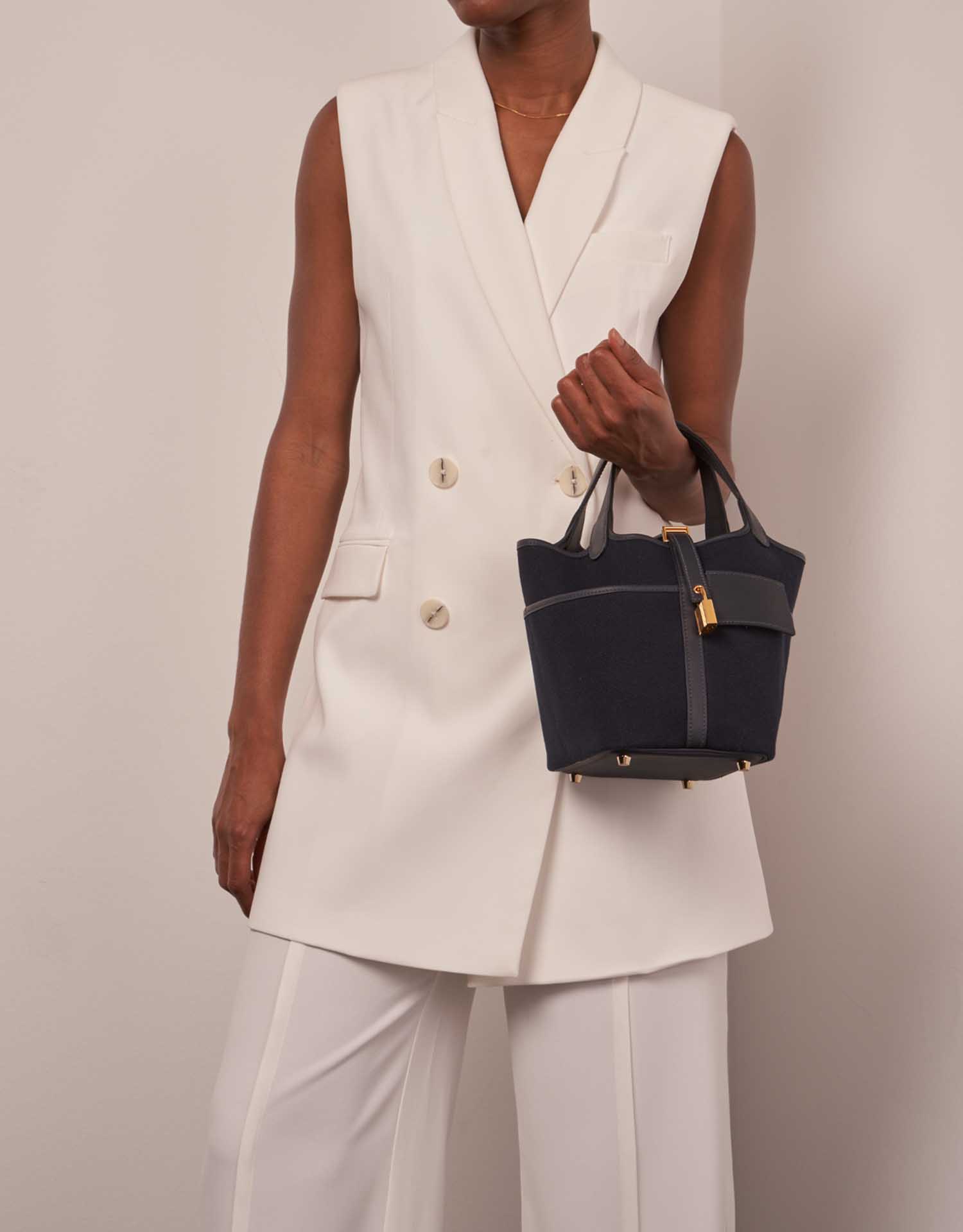 Hermès Picotin 18 BleuMarine-Caban Größen Getragen | Verkaufen Sie Ihre Designer-Tasche auf Saclab.com