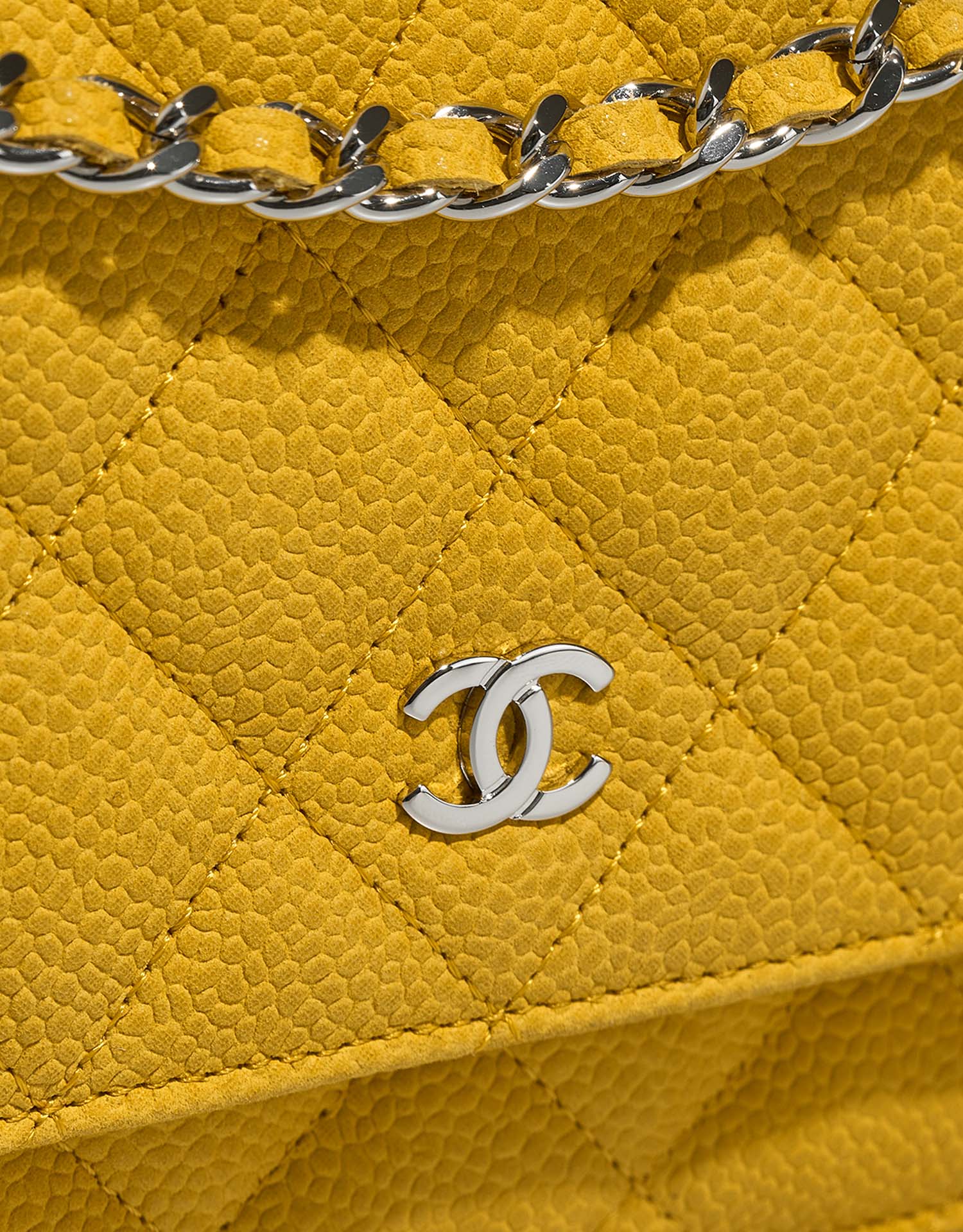 Chanel Timeless WOC Yellow Closing System  | Sell your designer bag on Saclab.com
