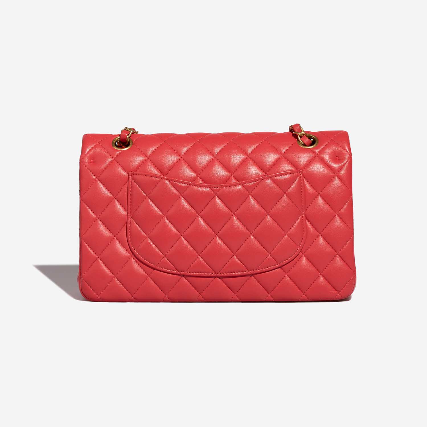 CHanel Timeless Medium Red Back  | Sell your designer bag on Saclab.com