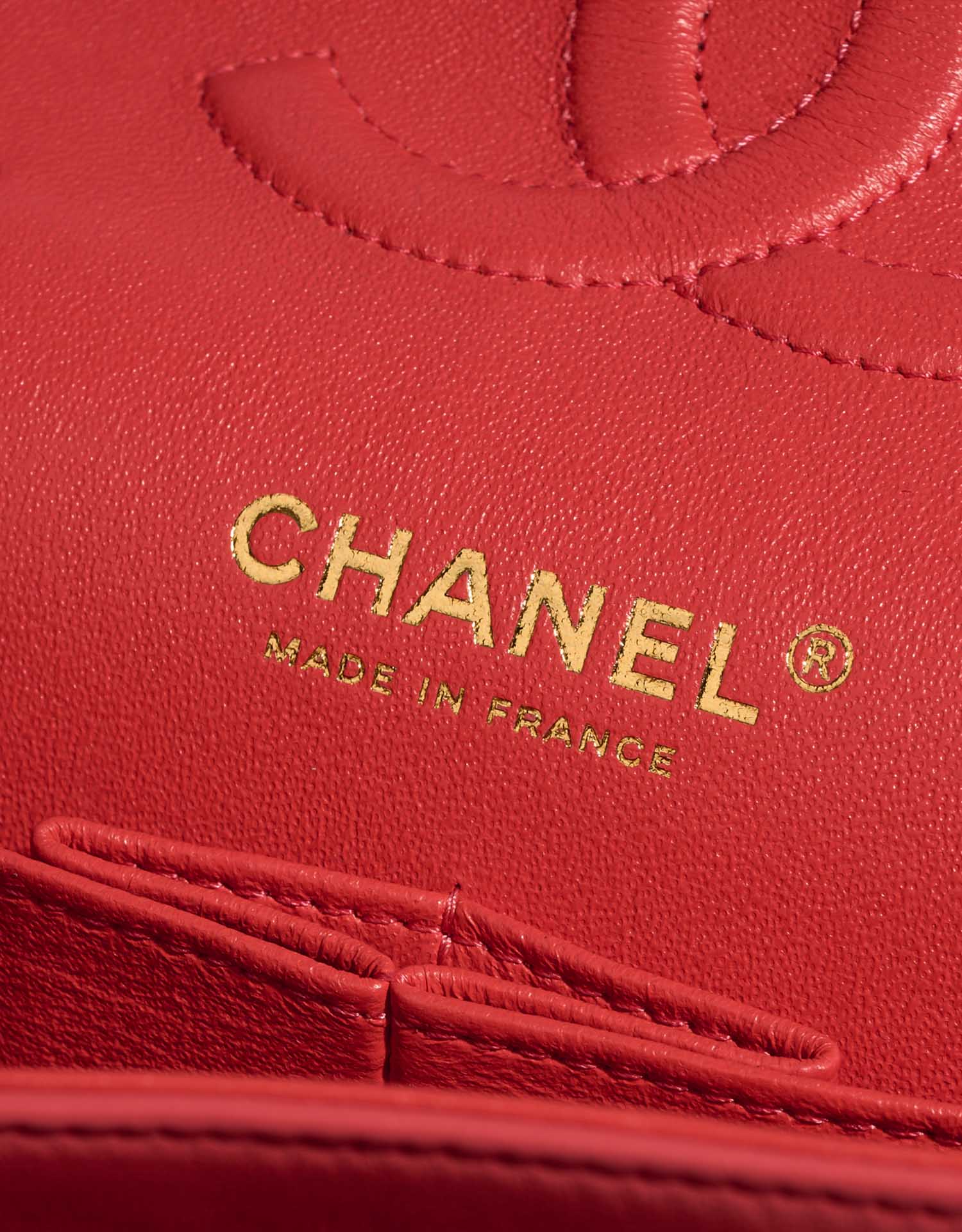 CHanel Timeless Medium Red Logo  | Sell your designer bag on Saclab.com