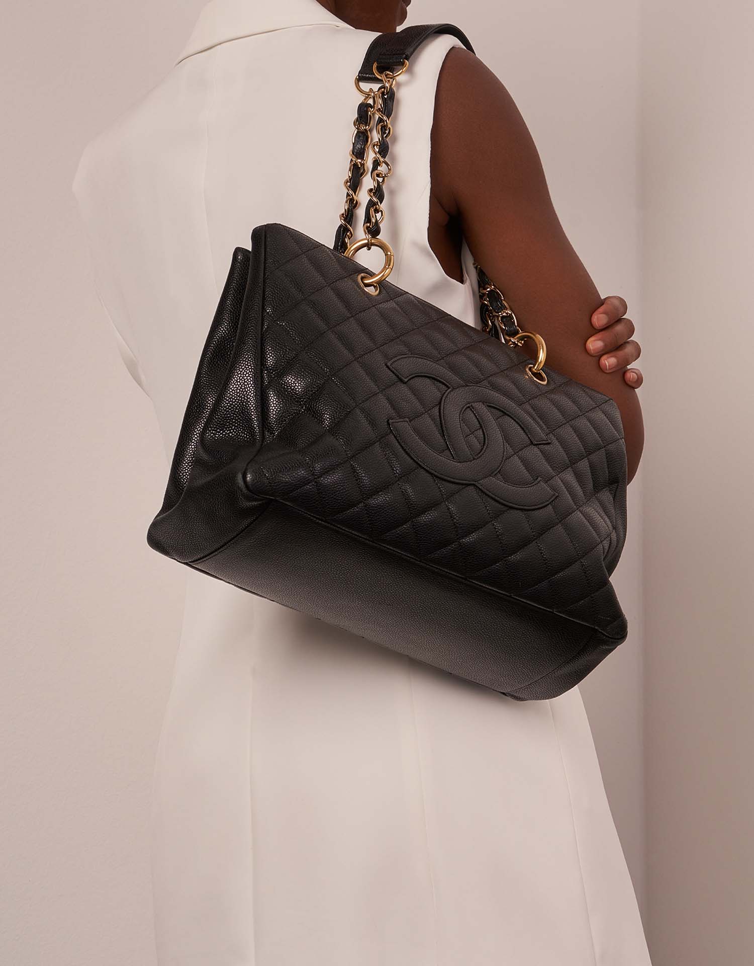 Chanel ShoppingTote GST Black Sizes Worn | Sell your designer bag on Saclab.com