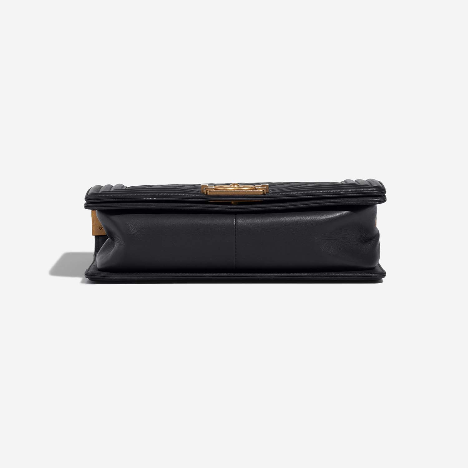 Pre-owned Chanel bag Boy Old Medium Dark Plume Black Bottom | Sell your designer bag on Saclab.com
