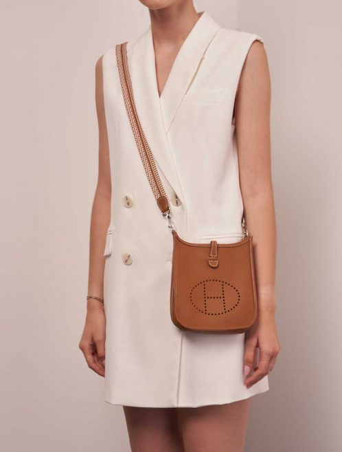 Hermès Evelyne 16 Gold 1M | Verkaufen Sie Ihre Designer-Tasche auf Saclab.com