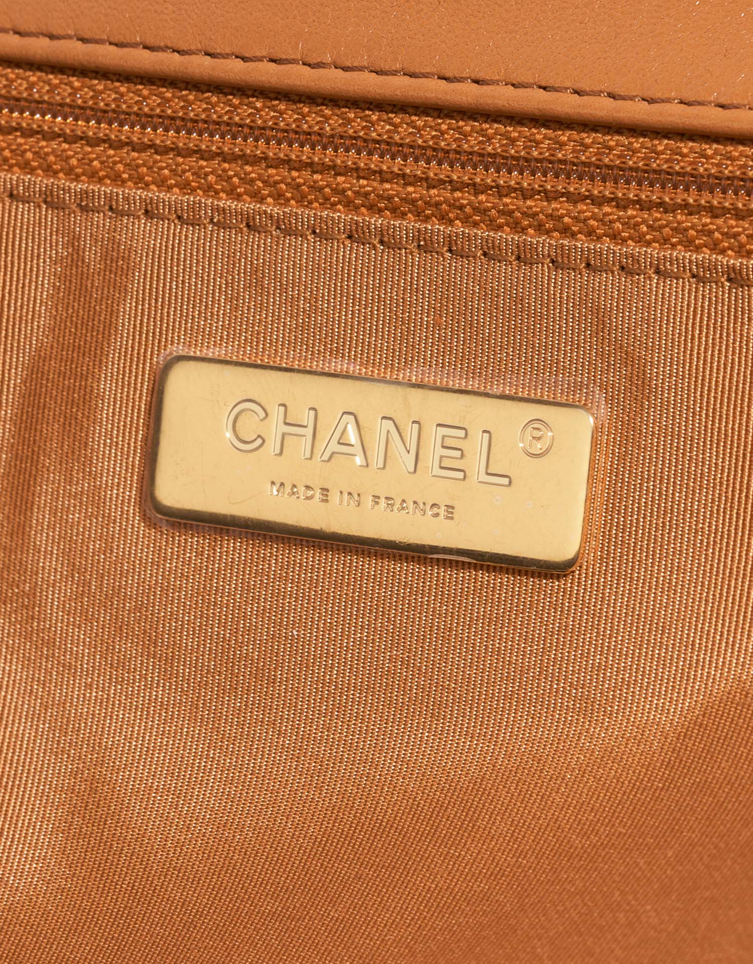 Chanel 19 Large Rabat Bag Cognac Logo | Vendez votre sac de créateur sur Saclab.com