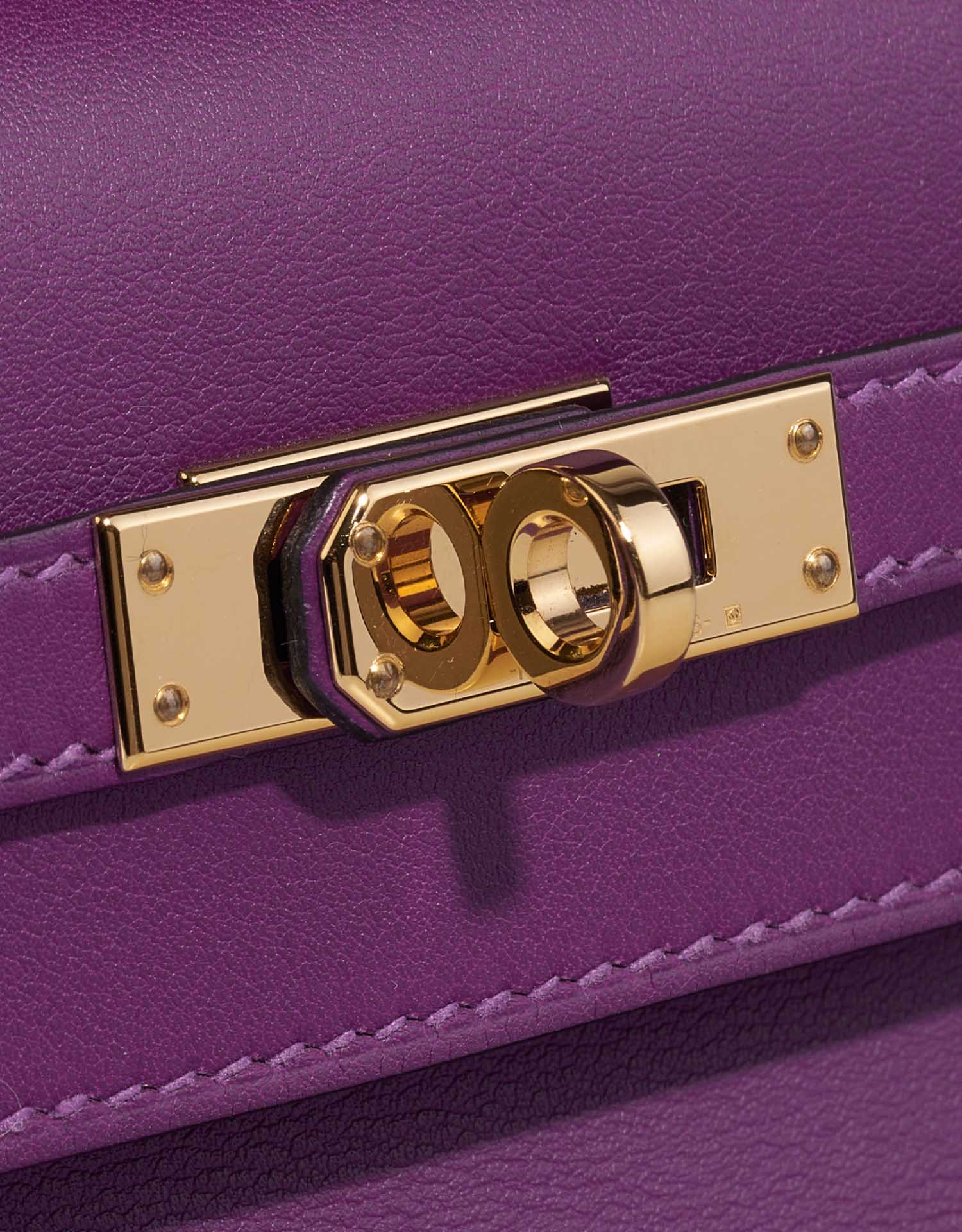 Hermès Kelly Pochette Anemone Closing System  | Sell your designer bag on Saclab.com