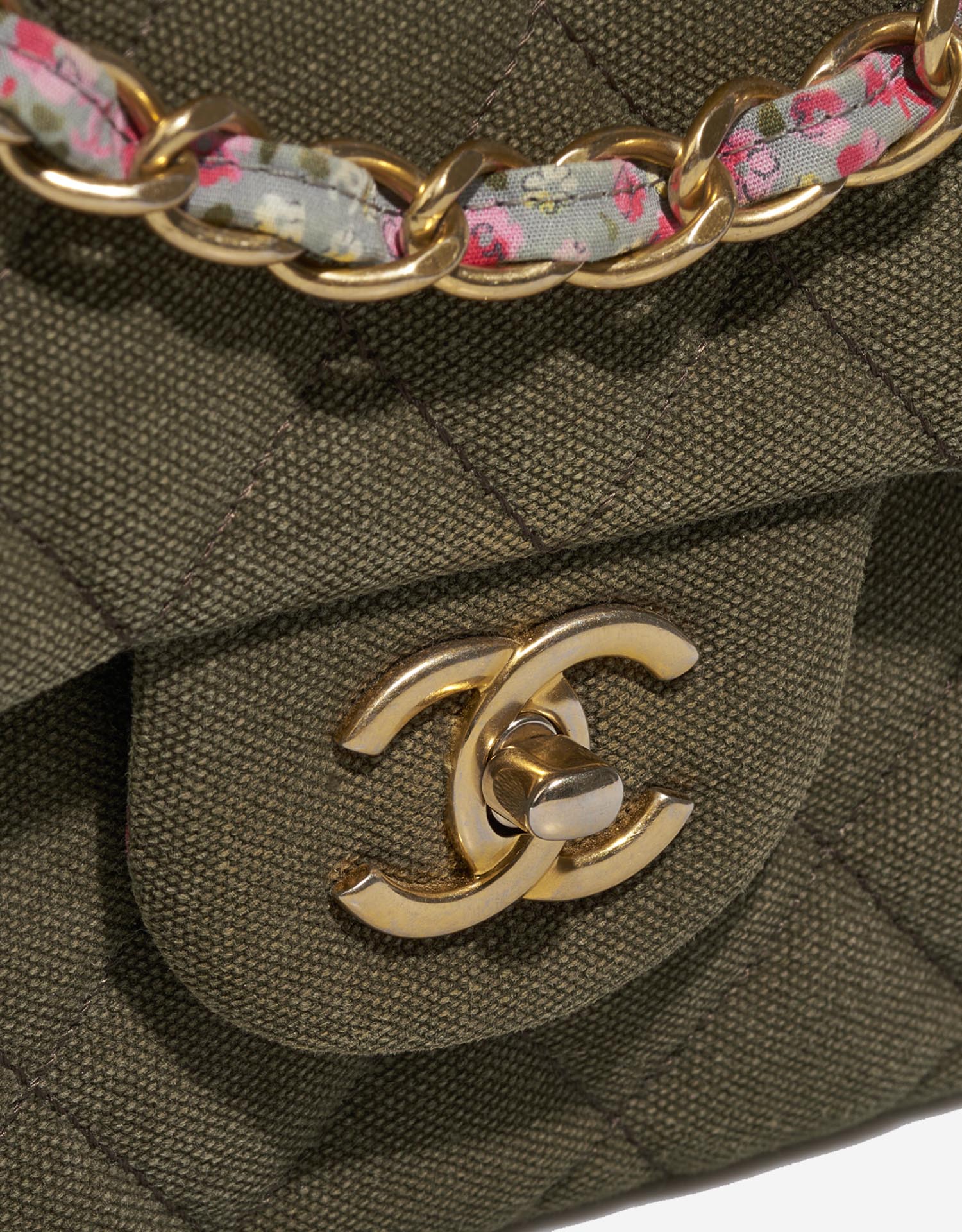Chanel Timeless Jumbo Khaki Closing System  | Sell your designer bag on Saclab.com