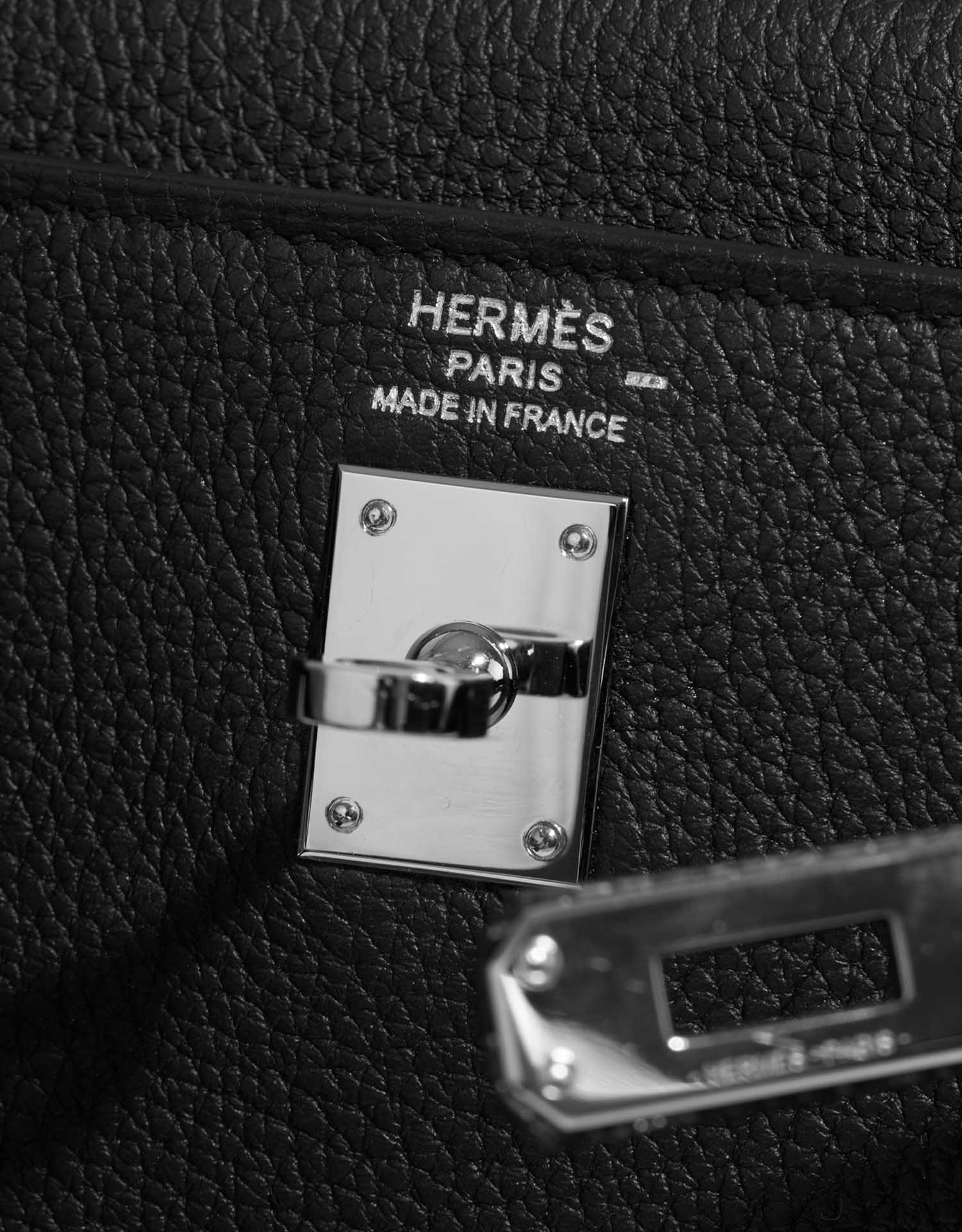 Hermès Kelly 25 Black Logo  | Sell your designer bag on Saclab.com