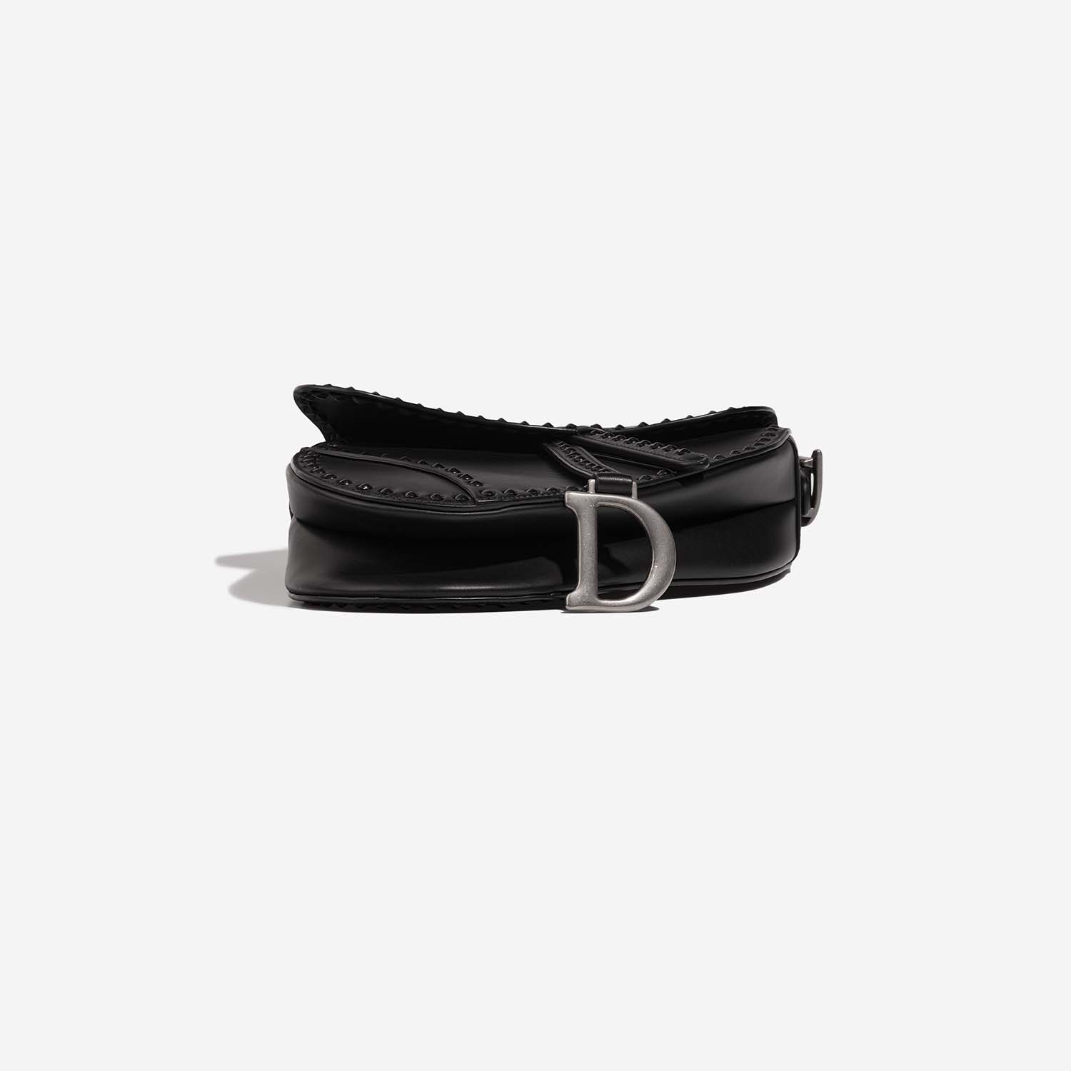 Dior Saddle Medium Black Bottom  | Sell your designer bag on Saclab.com