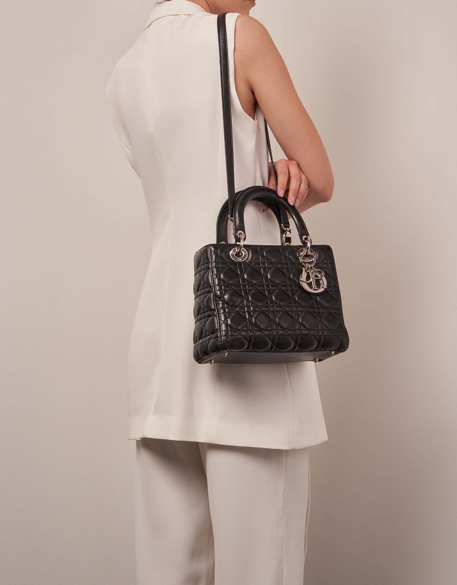 Dior Lady Medium Black Sizes Worn | Sell your designer bag on Saclab.com