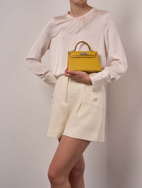 Hermès Kelly Mini JauneAmbre-Gold 1M | Sell your designer bag on Saclab.com