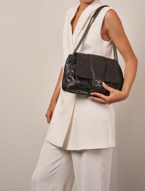 Chanel FlapBag Large Black Sizes Worn | Sell your designer bag on Saclab.com