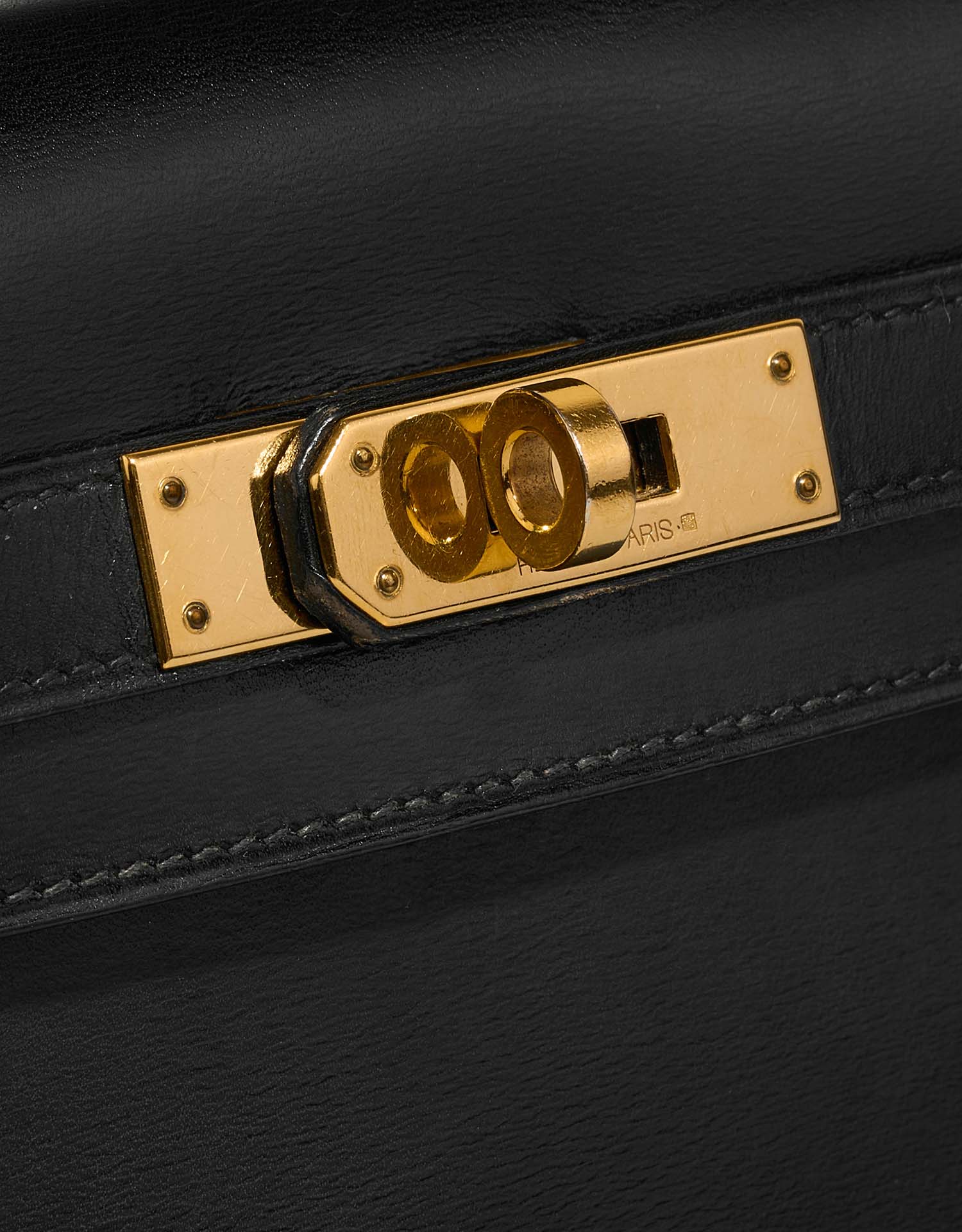 Hermès KellyElanPochette Black Closing System  | Sell your designer bag on Saclab.com