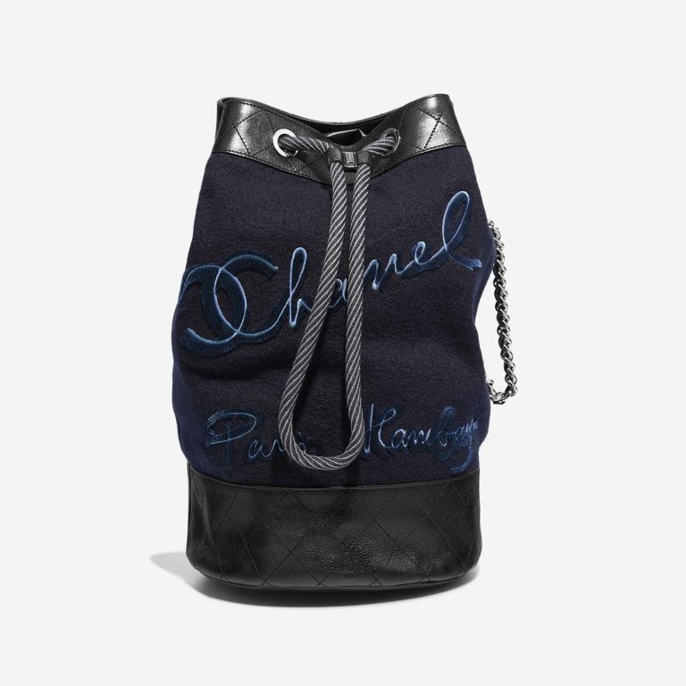 Chanel Rucksack Blau-Schwarz Front | Verkaufen Sie Ihre Designer-Tasche auf Saclab.com