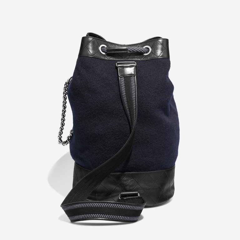 Chanel Rucksack Blau-Schwarz Zurück | Verkaufen Sie Ihre Designer-Tasche auf Saclab.com