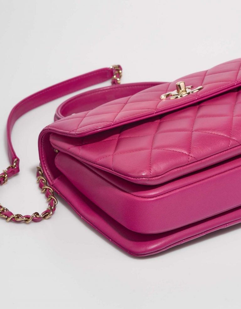 Chanel TrendyCC Medium Berry Pink signs of wear| Sell your designer bag on Saclab.com