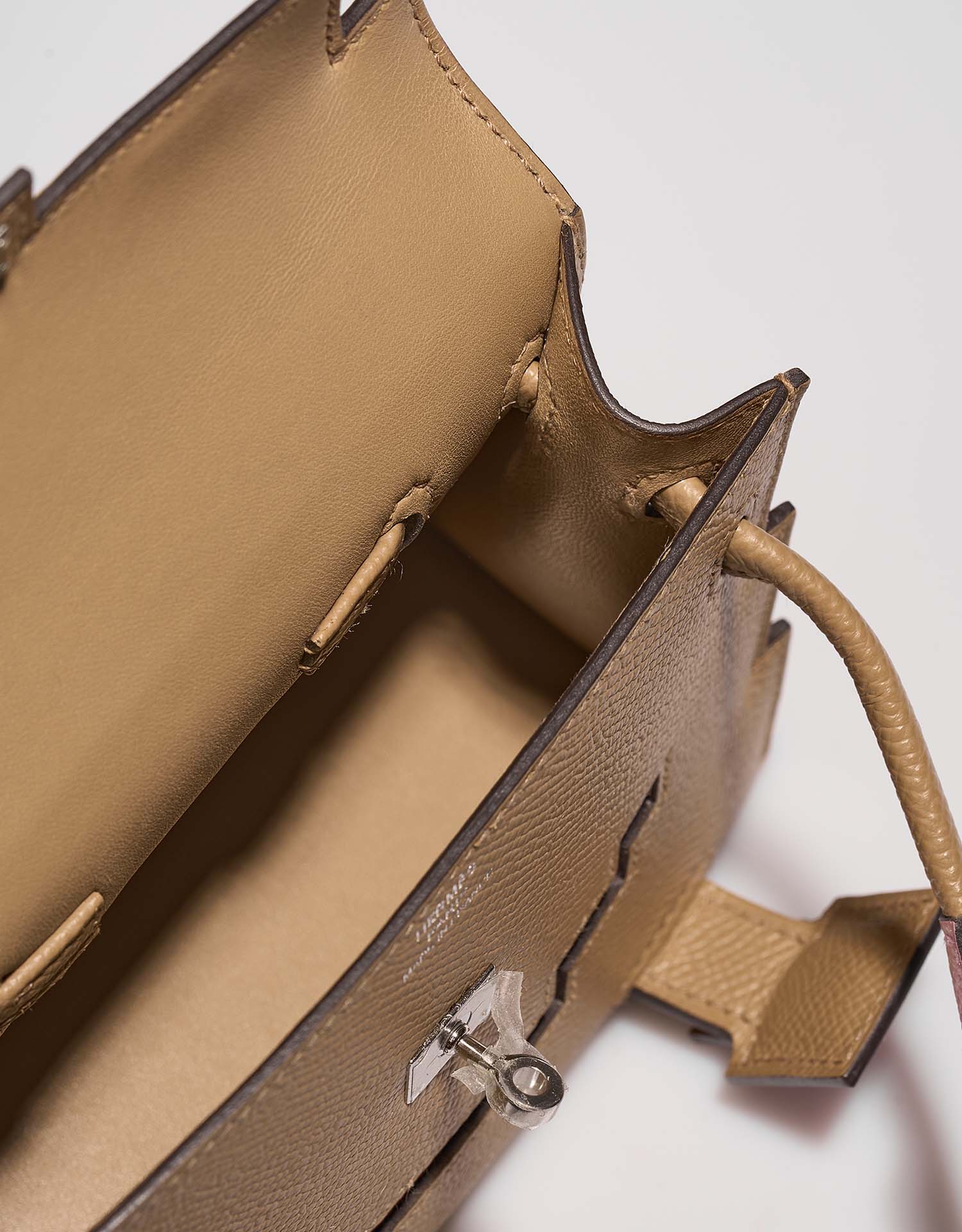 Hermès Kelly DollPicto Chai-Mauve-TerreBattue-Celeste Inside | Verkaufen Sie Ihre Designertasche auf Saclab.com