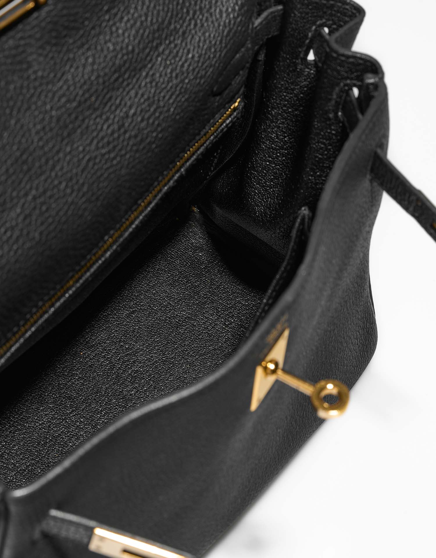 Hermès Kelly 25 Black Inside  | Sell your designer bag on Saclab.com