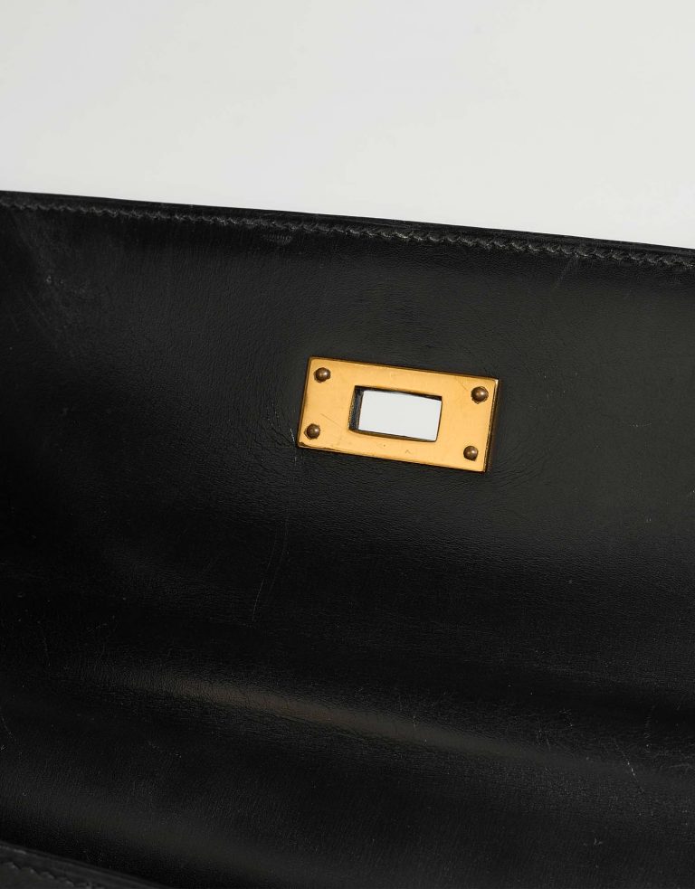 Hermès Kelly 32 Black signs of wear 1 | Sell your designer bag on Saclab.com