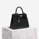 Hermès Kelly 25 Black  Front  | Sell your designer bag on Saclab.com