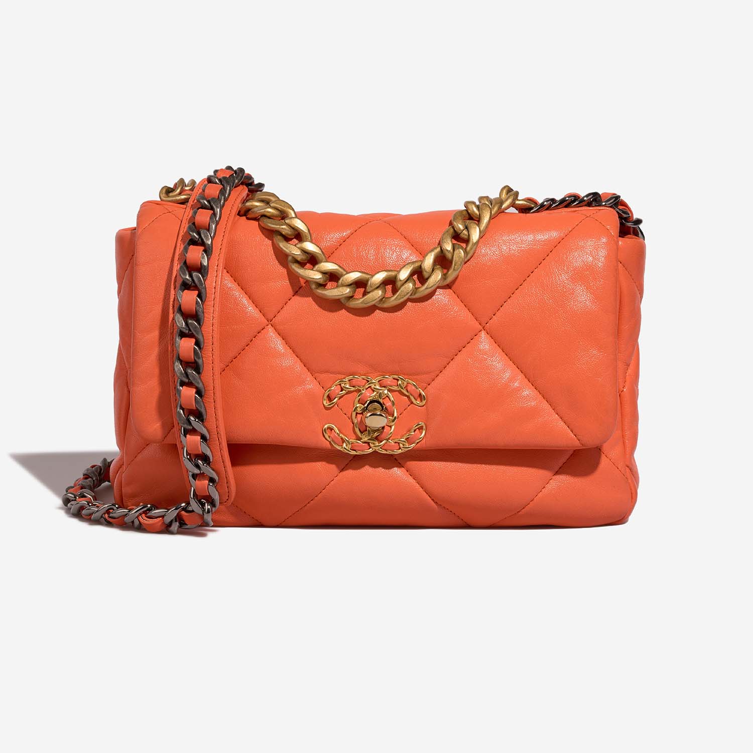 Chanel 19 FlapBag Orange Front | Verkaufen Sie Ihre Designer-Tasche auf Saclab.com