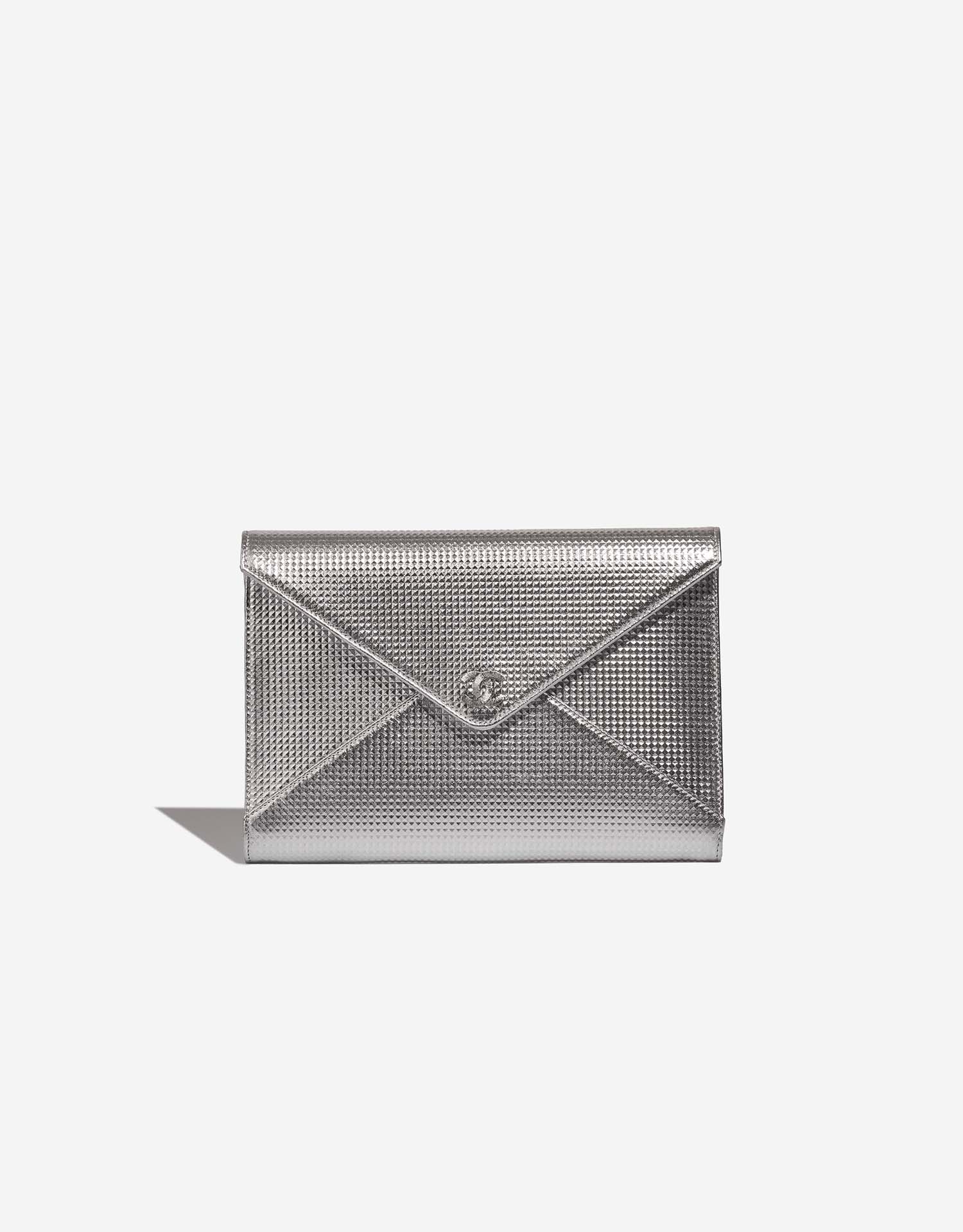 ★All silverの煌めき★CHANEL チェーン付きポーチ Clutch with chain - Metallic calfskin & white metal, silvery