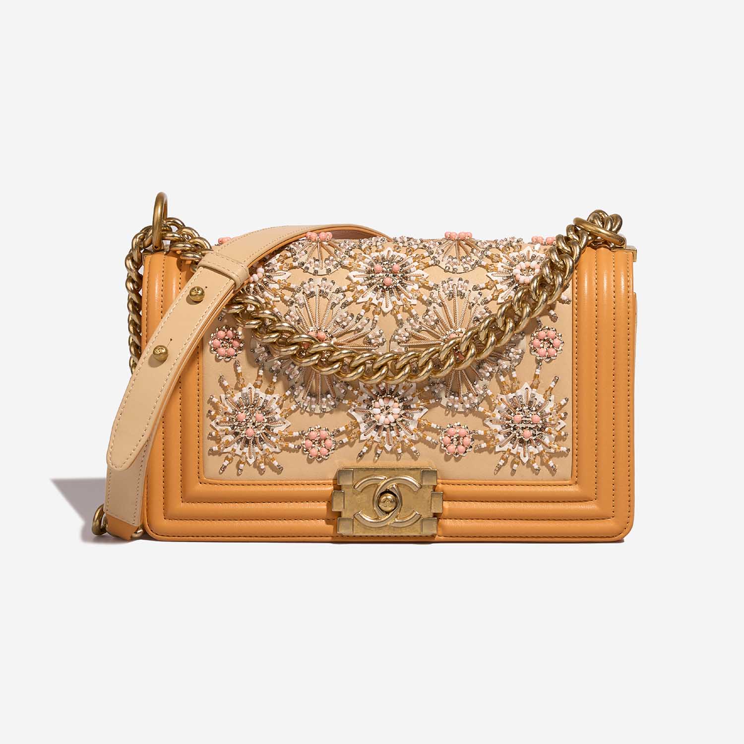 Chanel Boy OldMedium Orange-Multicolor 2F S | Sell your designer bag on Saclab.com