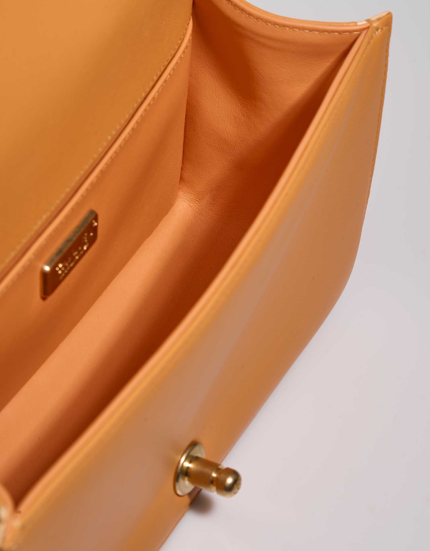 Chanel Boy OldMedium Orange-Multicolor Inside  | Sell your designer bag on Saclab.com