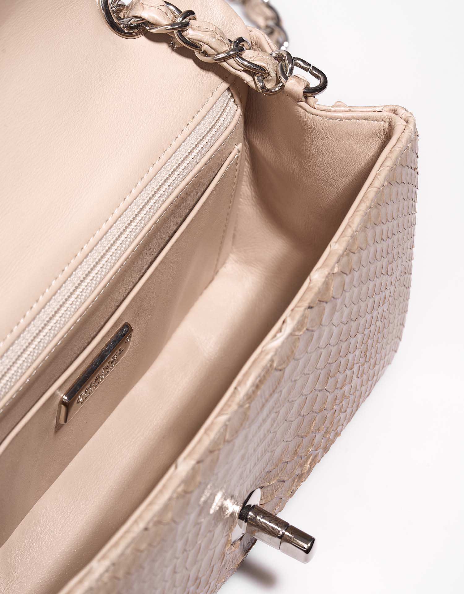 Chanel Timeless Small Nude Inside  | Sell your designer bag on Saclab.com