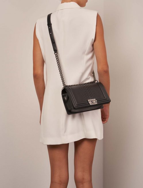 Chanel Boy OldMedium Black Sizes Worn | Sell your designer bag on Saclab.com