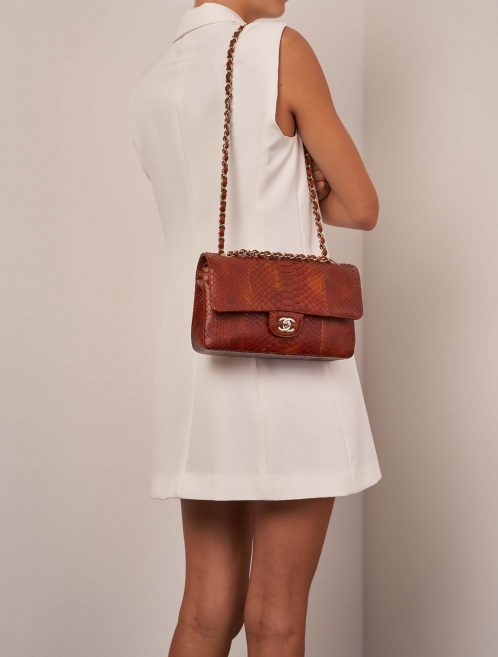 Chanel Timeless Moyen Rouge-Orange Tailles Portées | Vendez votre sac de créateur sur Saclab.com