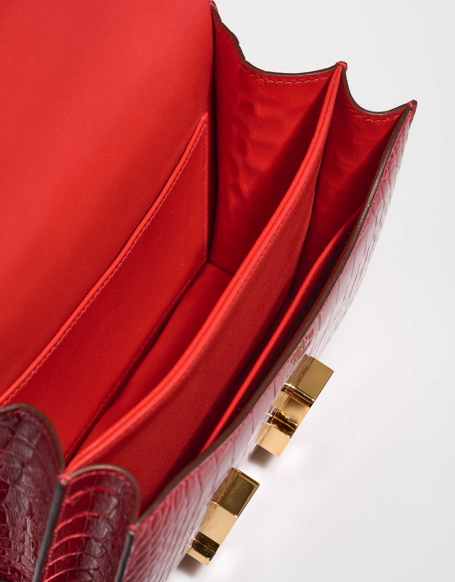 Hermès Constance 18 RougeDeCoeur Inside | Vendez votre sac de créateur sur Saclab.com