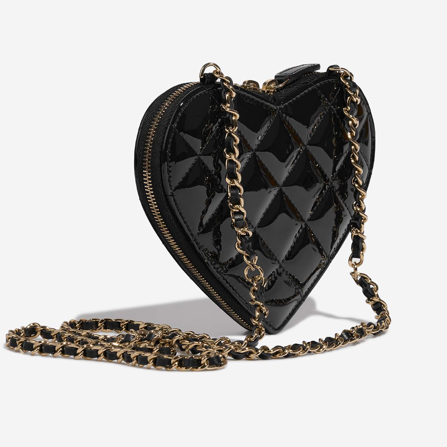 Chanel ClutchWithChain Black-White 7SB S | Sell your designer bag on Saclab.com