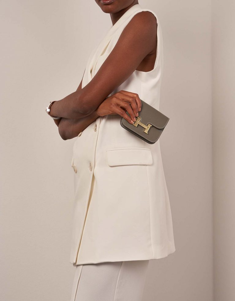 Hermès ConstanceSlimWallet Etoupe Front | Verkaufen Sie Ihre Designer-Tasche auf Saclab.com