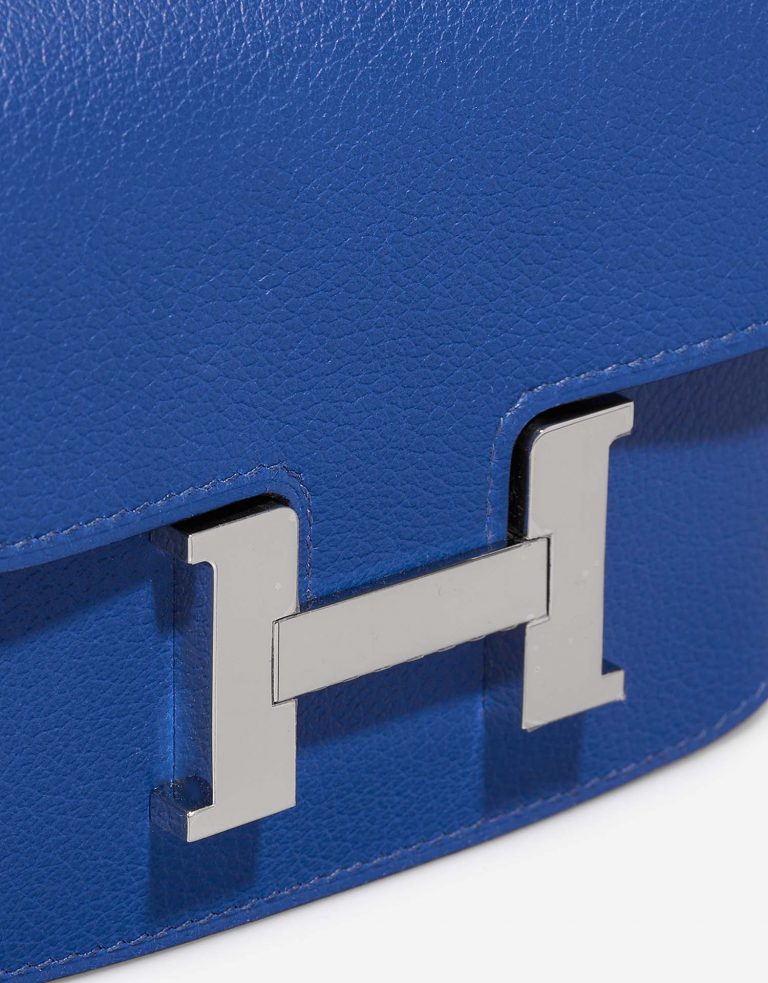 Hermès ConstanceSlimWallet BleuFrance Verschluss-System | Verkaufen Sie Ihre Designer-Tasche auf Saclab.com