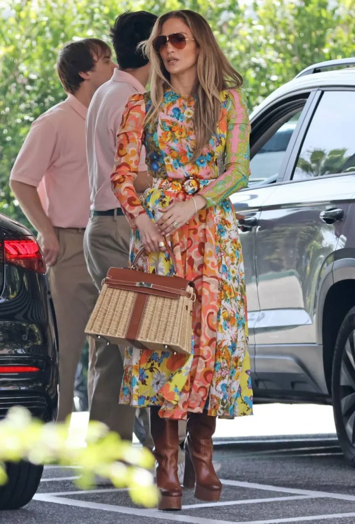 J.Lo carrying the Kelly Picnic 35. Image: Who What Wear / Backgrid