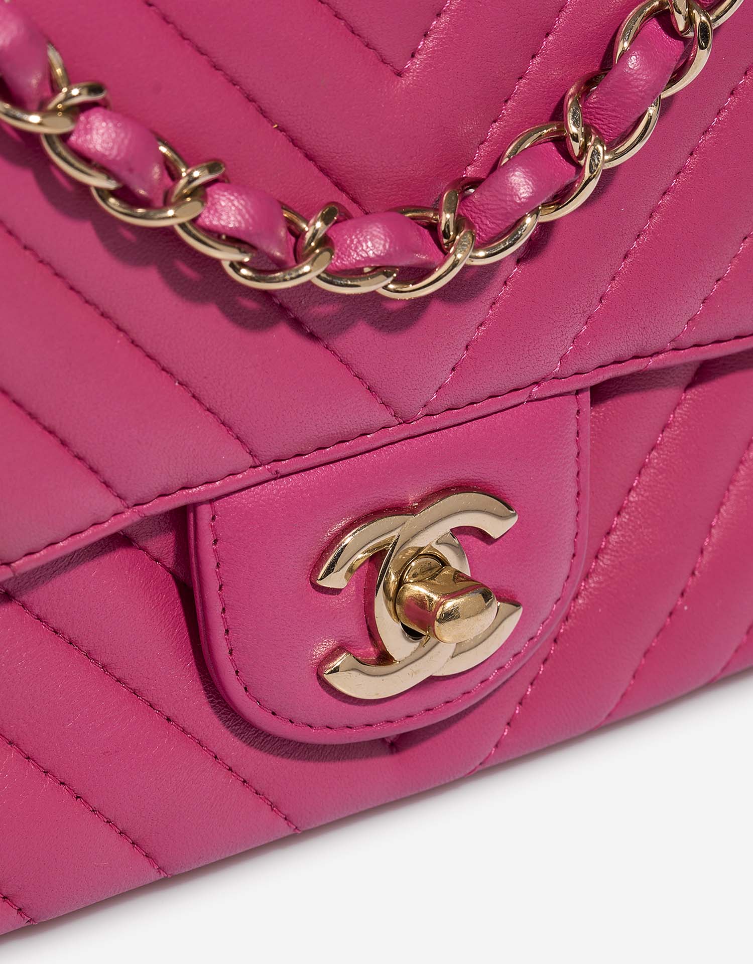 Chanel Timeless MiniRectangular Pink Closing System  | Sell your designer bag on Saclab.com