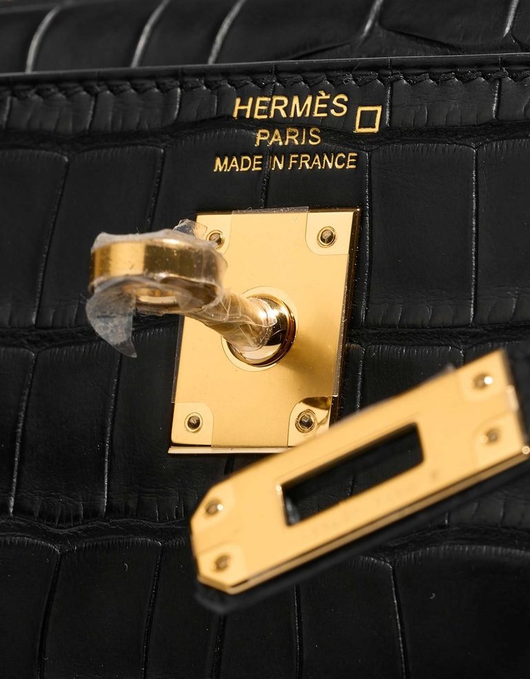 Hermès Kelly 25 Black Logo  | Sell your designer bag on Saclab.com