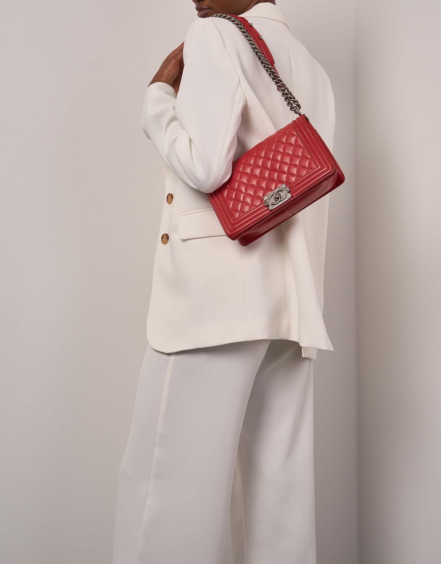 Chanel Boy OldMedium Red 1M | Sell your designer bag on Saclab.com