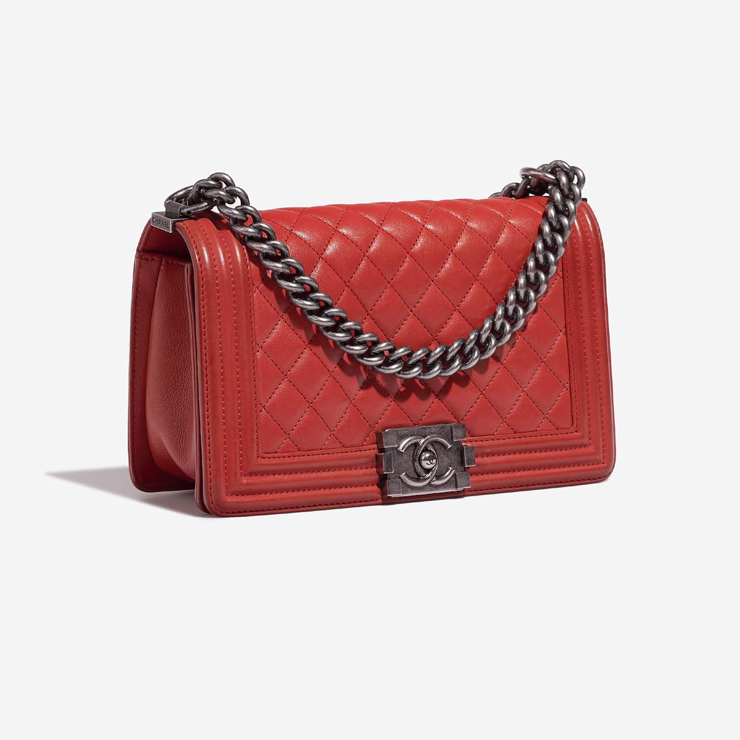 Chanel Boy OldMedium Red 6SF S | Sell your designer bag on Saclab.com