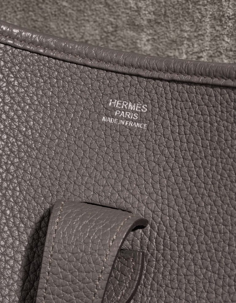 Hermès Evelyne 33 GrisEtain Logo | Vendez votre sac de créateur sur Saclab.com