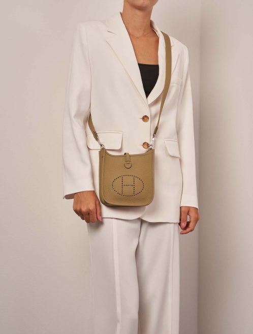 Hermès Evelyne 16 Biscuit Sizes Worn | Sell your designer bag on Saclab.com