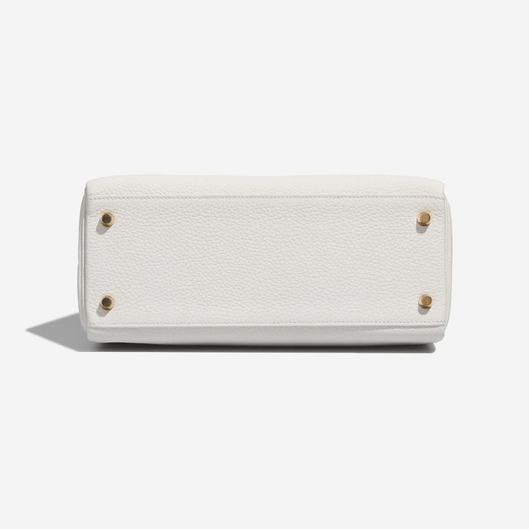 Hermès Kelly 28 Blanc Bottom  | Sell your designer bag on Saclab.com