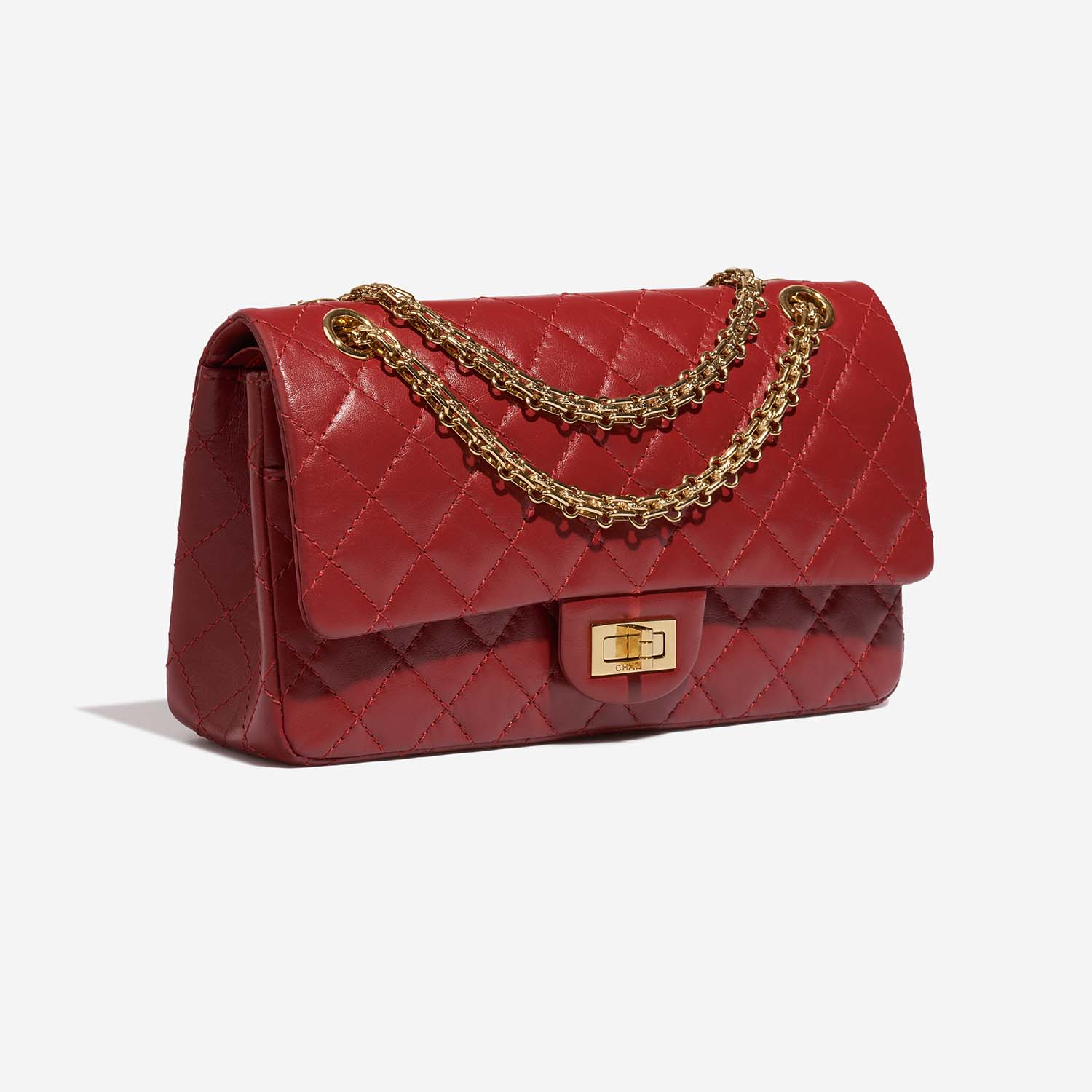 Chanel 255Reissue 225 Red Side Front  | Sell your designer bag on Saclab.com